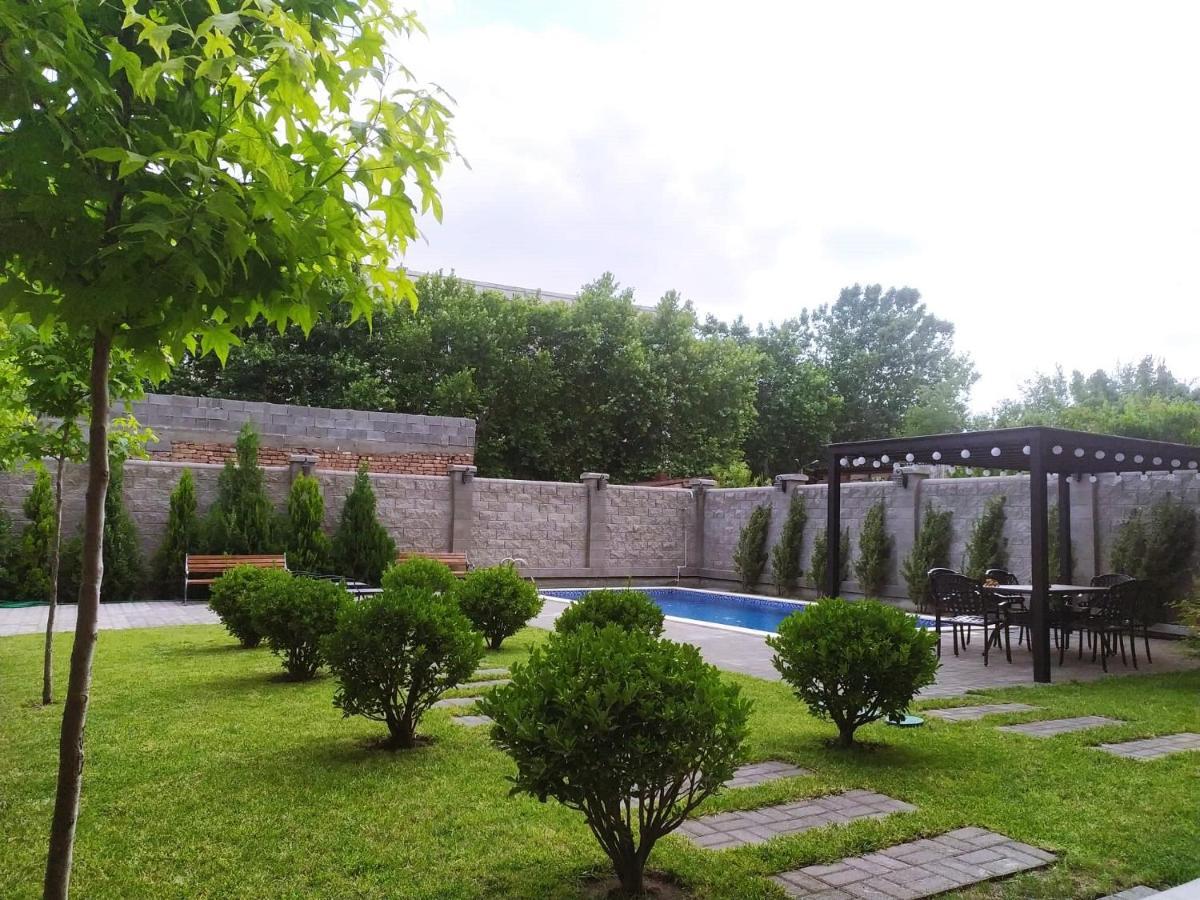 Vinum Hotel Tiflis Exterior foto