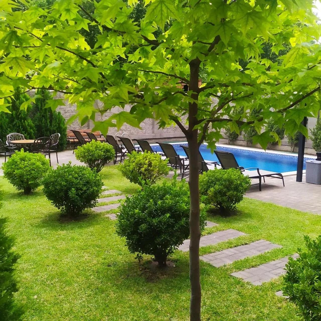 Vinum Hotel Tiflis Exterior foto